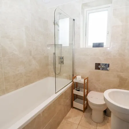 9 Cedars Holiday home *